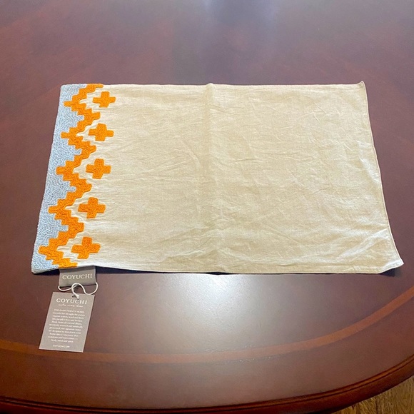 Coyuchi Bold Embroidered Linen Placemat Set of 8 - Picture 1 of 6